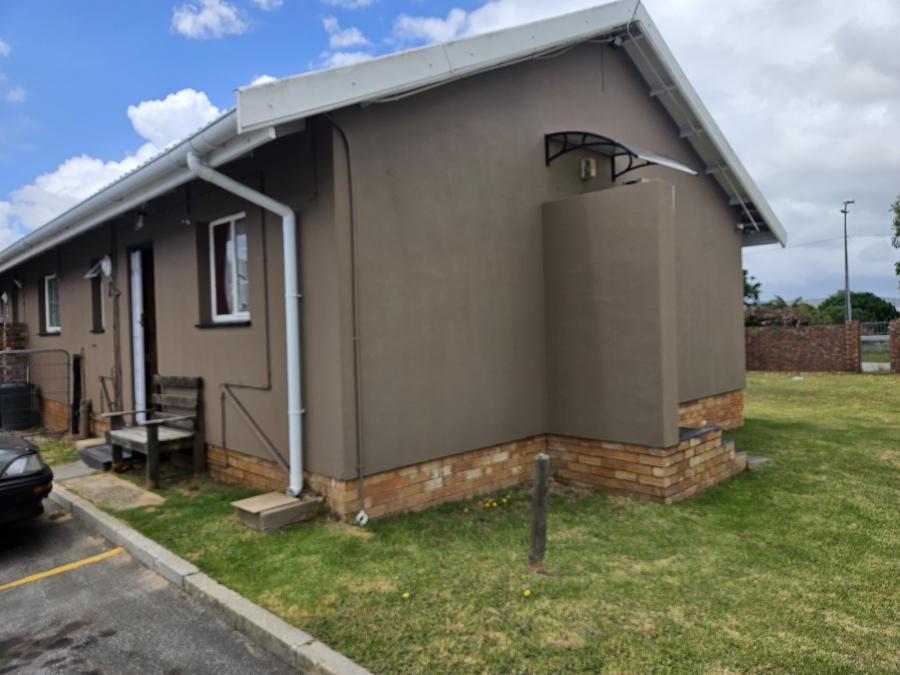 2 Bedroom Property for Sale in Kabega Park Eastern Cape